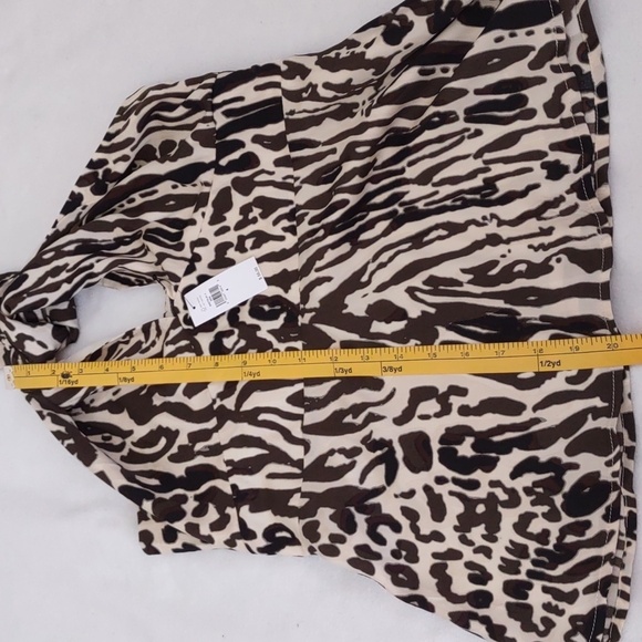 New BR Animal Print Party Top - Picture 16 of 16